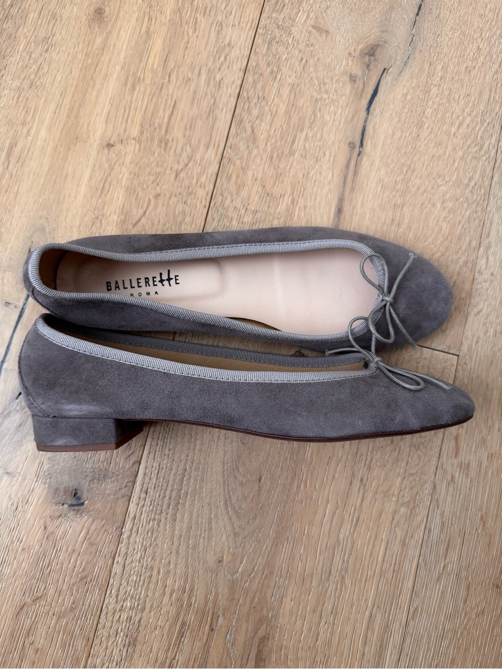 Ballerette Taupe Suede Medium Heel Ballet Flats Size 41 - Picture 6 of 7